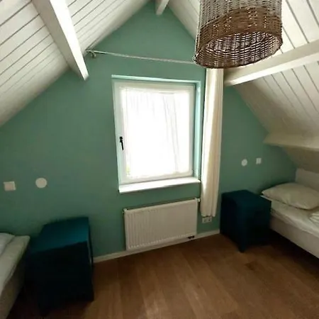 Holiday home Vakantiewoning Nabij Mooi Vp025